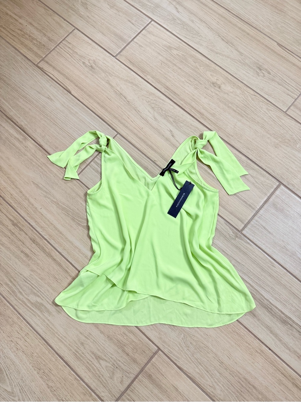 NWT BCBGMAXAZRIA Neon Lime Green Tie Shoulder Cami V-Neck Top XS